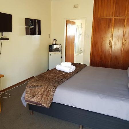 Kgosi Lodge Kimberley Buitenkant foto
